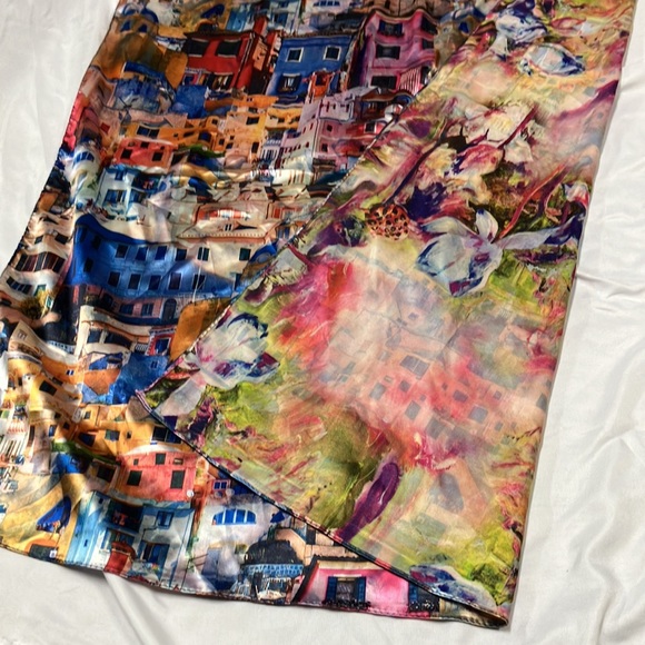 Beautiful Italian 2-sided scarf - Picture 2 of 5